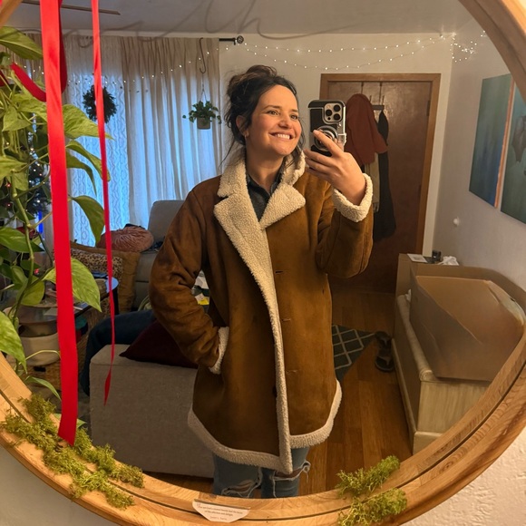 Brown and Cream Teddy Sheepskin Shearling Jacket w/ Pockets 🌿 - Picture 3 of 9